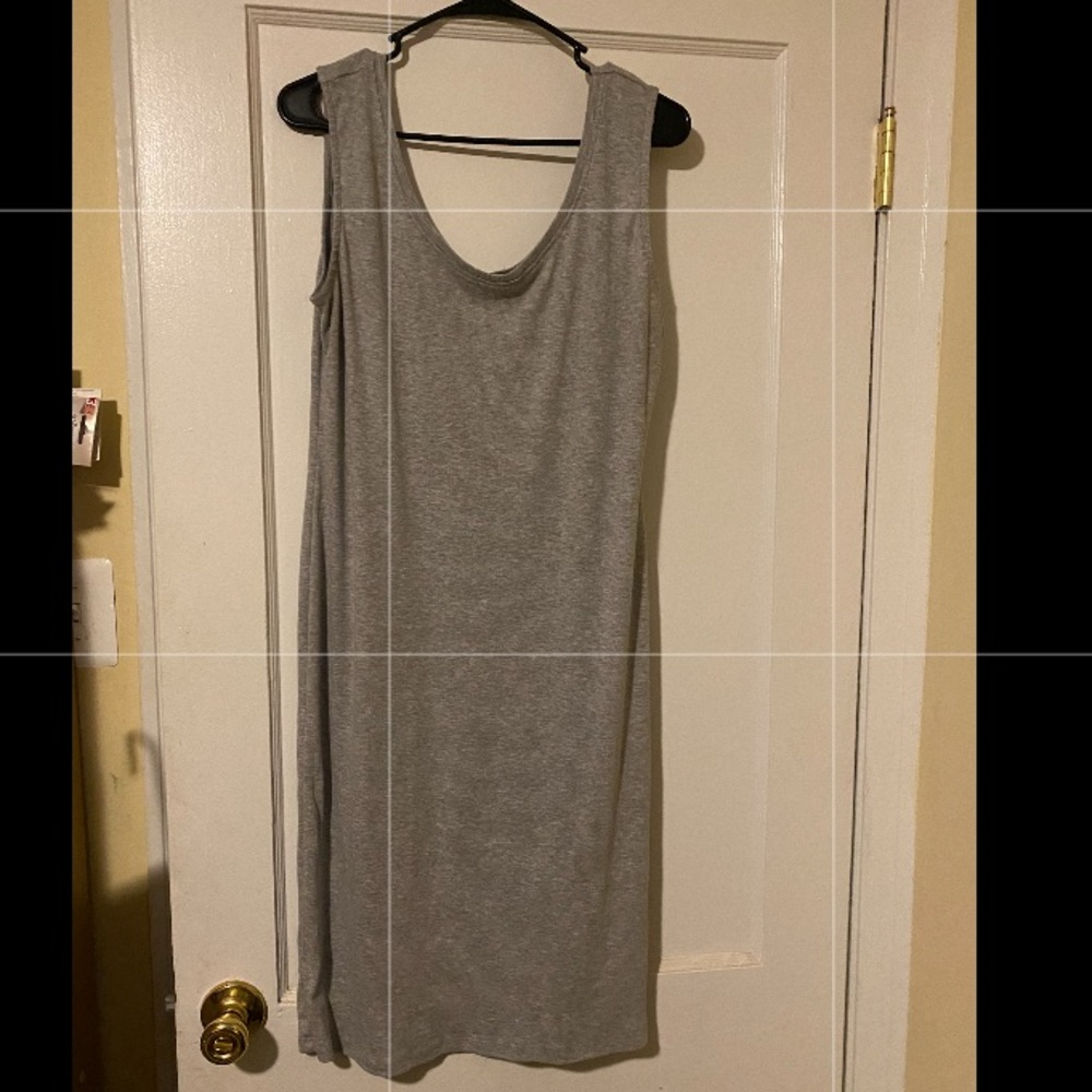 Solid Color Dresses - Picture 2 of 4